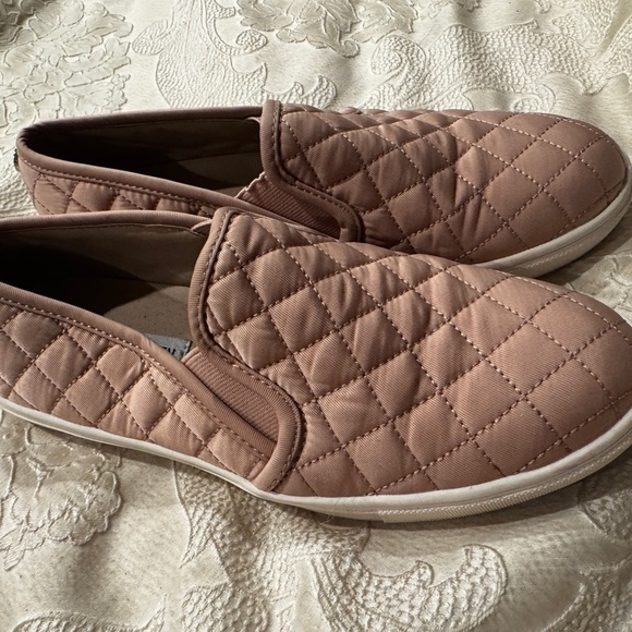 Steve Madden Shoes - Steve Madden Quilted Slip-On Sneakers